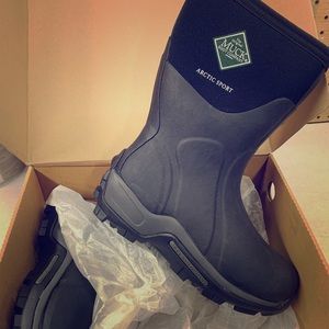 Arctic Sport, Mid-height Muck Boots